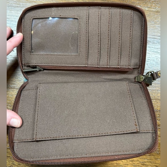 Pendleton Large Three Pocket Keeper-Crescent Butte Wallet - Picture 2 of 3